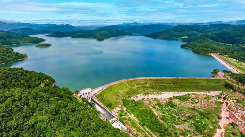 Đập thuỷ điện Hàm Thuận từ trên cao